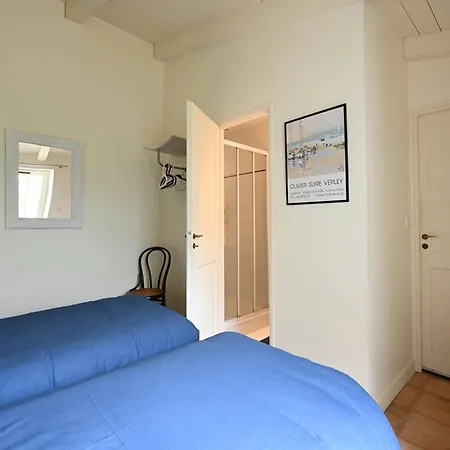 Vakantiehuis Maison De Charme Avec Cour Et Jardin Au Coeur Du Village - Fr-1-434-115 *
