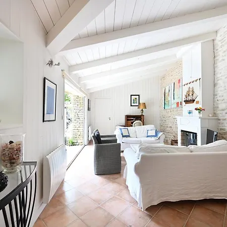 Vakantiehuis Maison De Charme Avec Cour Et Jardin Au Coeur Du Village - Fr-1-434-115 Les Portes-en-Re