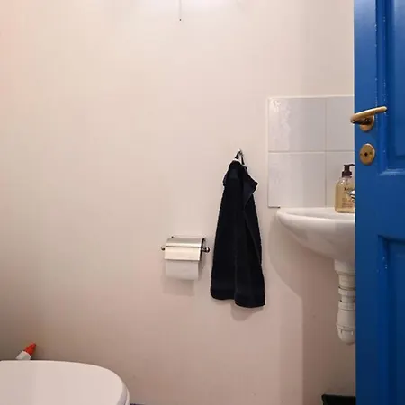 Maison De Charme Avec Cour Et Jardin Au Coeur Du Village - Fr-1-434-115 Les Portes-en-Re