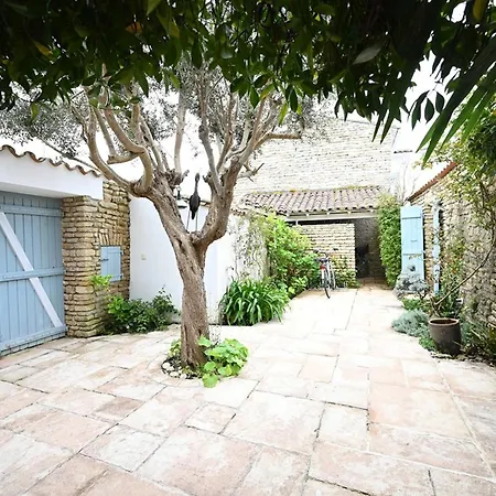 Maison De Charme Avec Cour Et Jardin Au Coeur Du Village - Fr-1-434-115 Vakantiehuis *